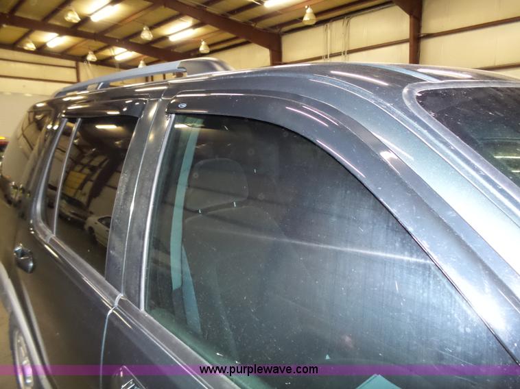 image for item J4155 2002 Ford Explorer XLT