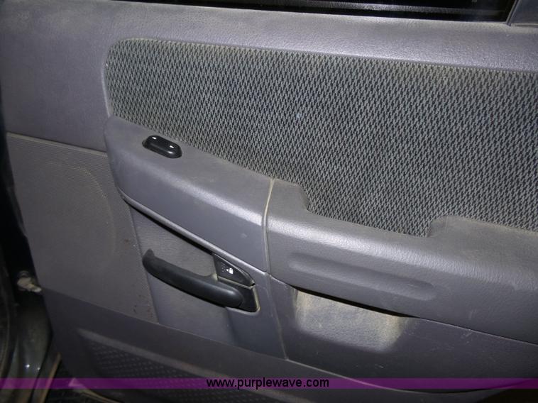 image for item J4155 2002 Ford Explorer XLT