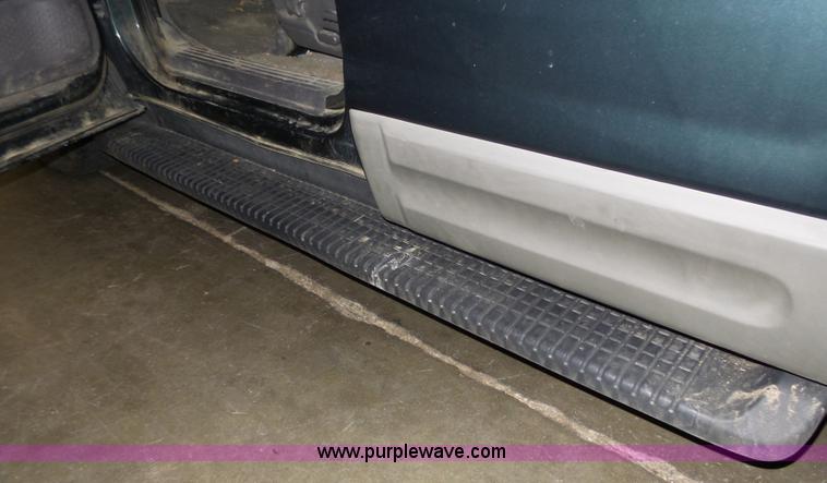 image for item J4155 2002 Ford Explorer XLT