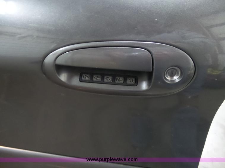 image for item J4155 2002 Ford Explorer XLT