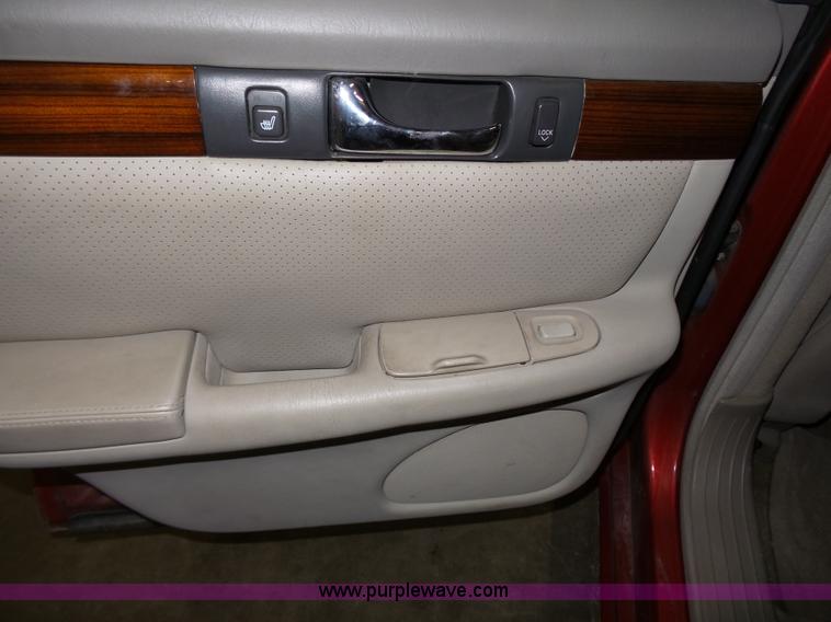 image for item J4156 2003 Cadillac Seville STS