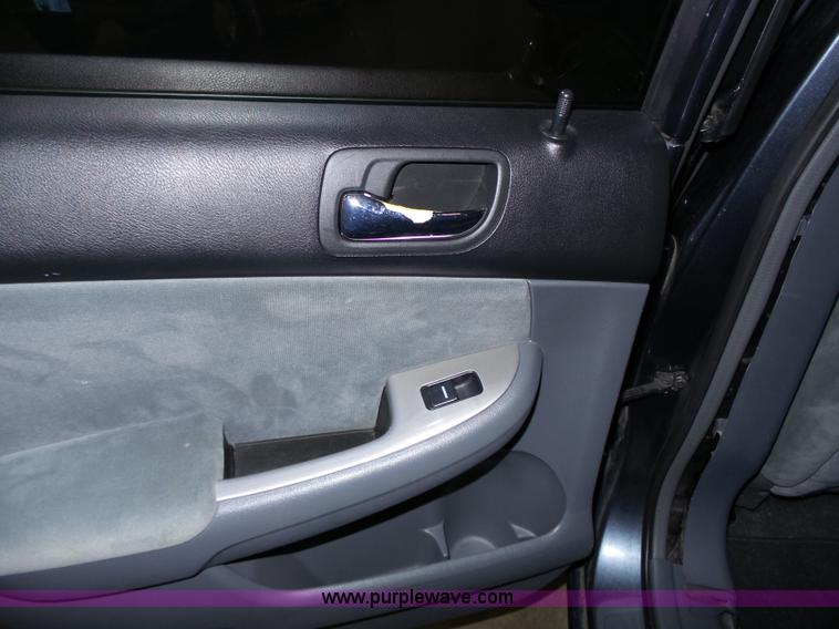 image for item J4157 2003 Honda Accord EX