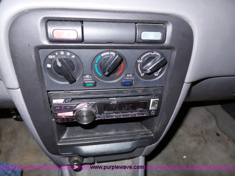 image for item J4159 1997 Nissan Sentra