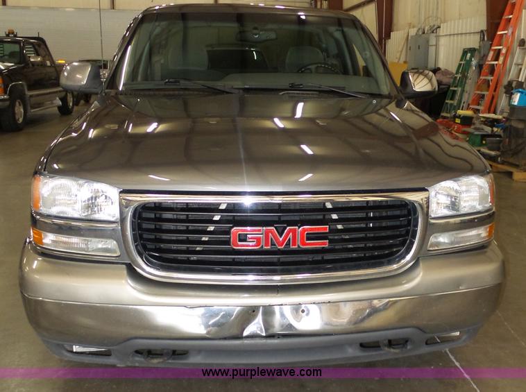 image for item J4166 2000 GMC Sierra 1500 pickup truck