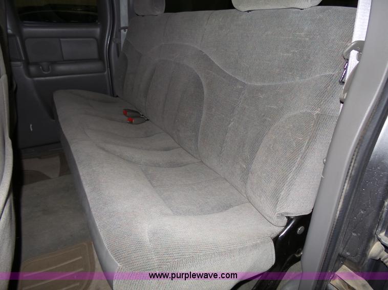 image for item J4166 2000 GMC Sierra 1500 pickup truck