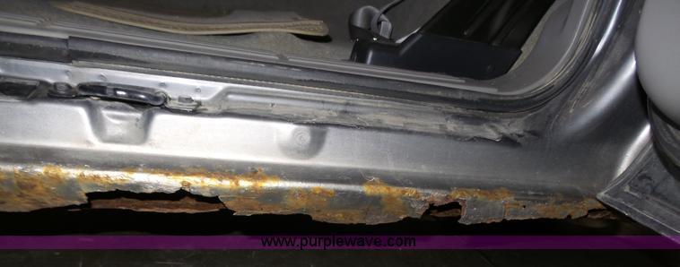 image for item J4166 2000 GMC Sierra 1500 pickup truck