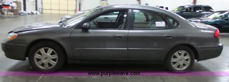 image for item J4997 2005 Ford Taurus