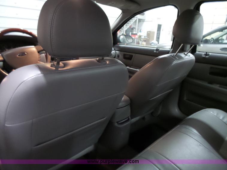 image for item J4997 2005 Ford Taurus