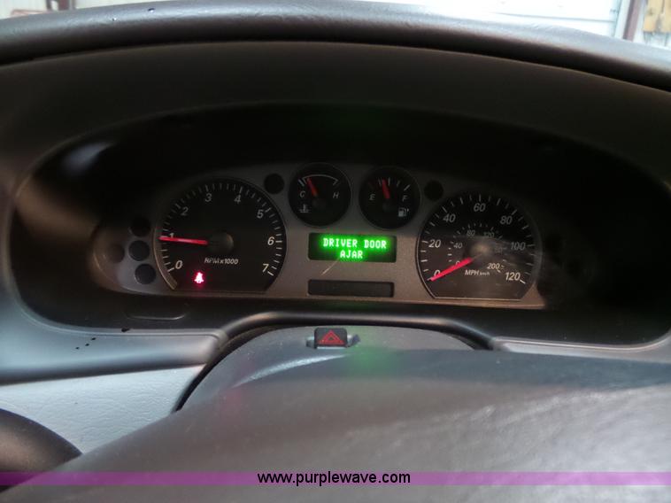 image for item J4997 2005 Ford Taurus