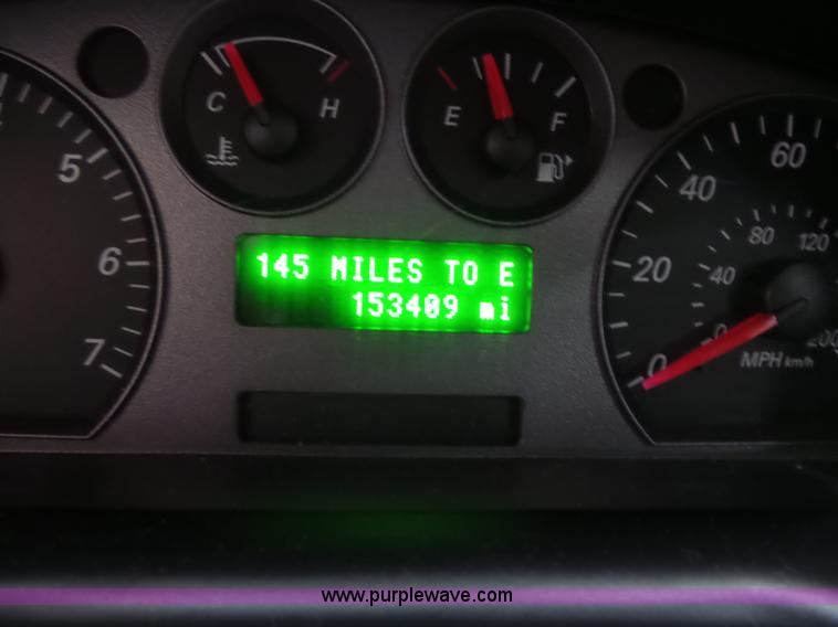 image for item J4997 2005 Ford Taurus