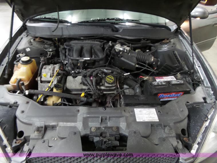 image for item J4997 2005 Ford Taurus