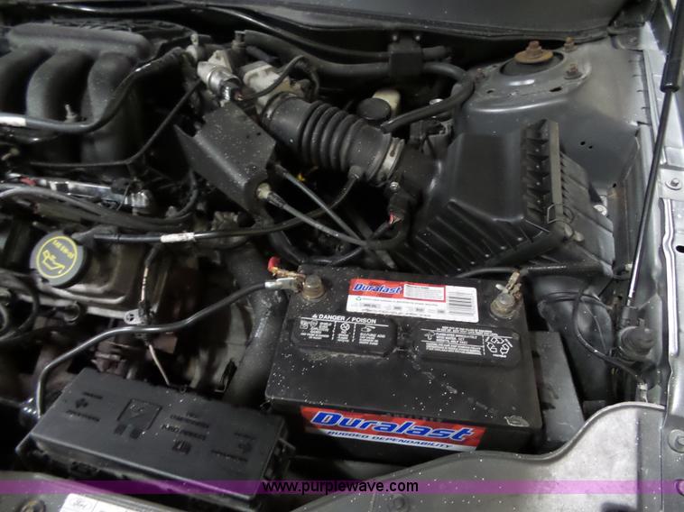 image for item J4997 2005 Ford Taurus