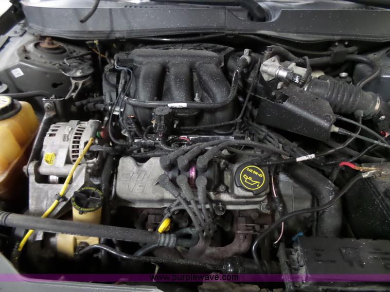 image for item J4997 2005 Ford Taurus