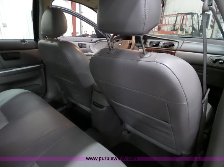 image for item J4997 2005 Ford Taurus