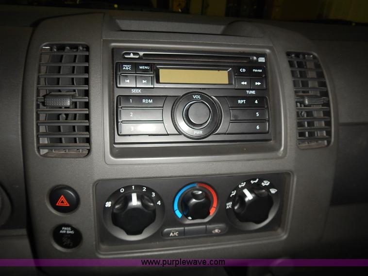 image for item J6358 2011 Nissan Frontier King Cab pickup truck