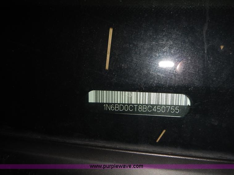 image for item J6358 2011 Nissan Frontier King Cab pickup truck