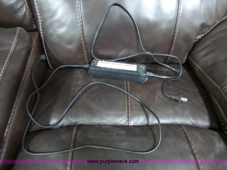 image for item AM9707 Leather couch