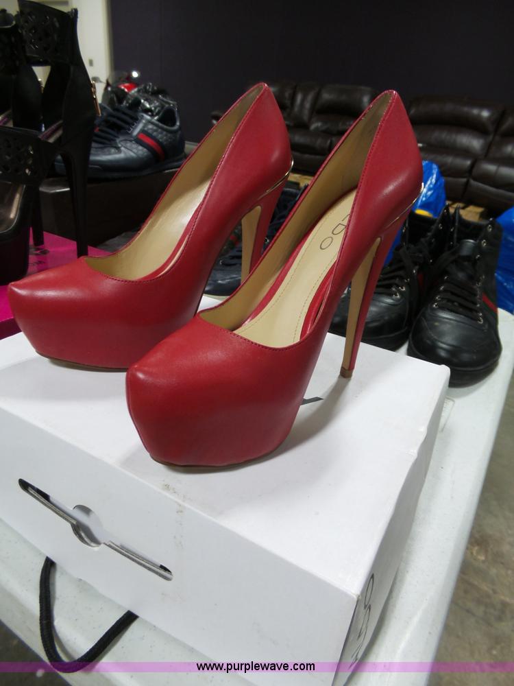 image for item AM9708 (18) pairs of shoes