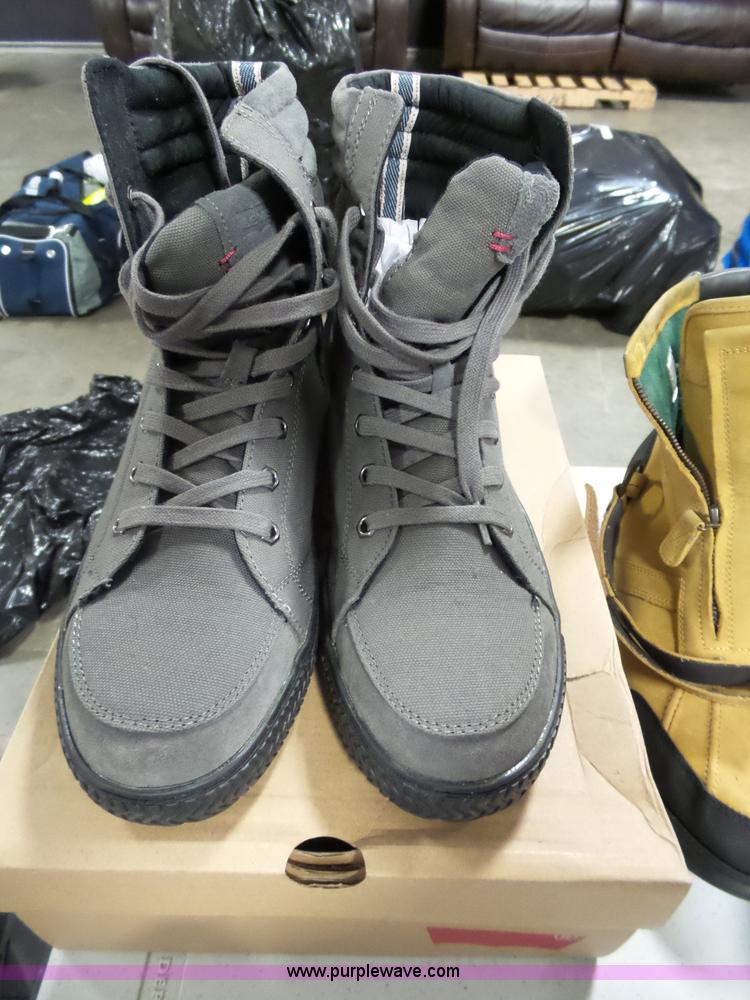 image for item AM9708 (18) pairs of shoes