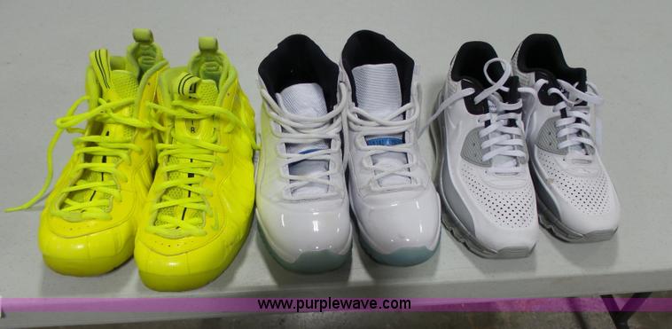 image for item AM9709 (7) pairs of mens shoes