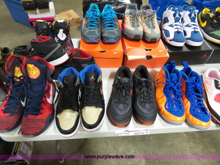 image for item AM9710 (20) pairs of mens shoes