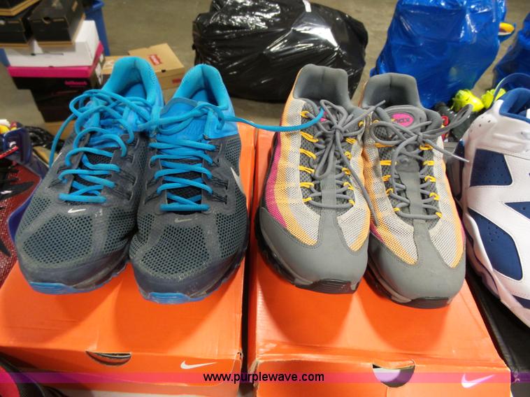 image for item AM9710 (20) pairs of mens shoes