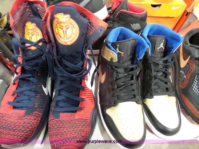 image for item AM9710 (20) pairs of mens shoes