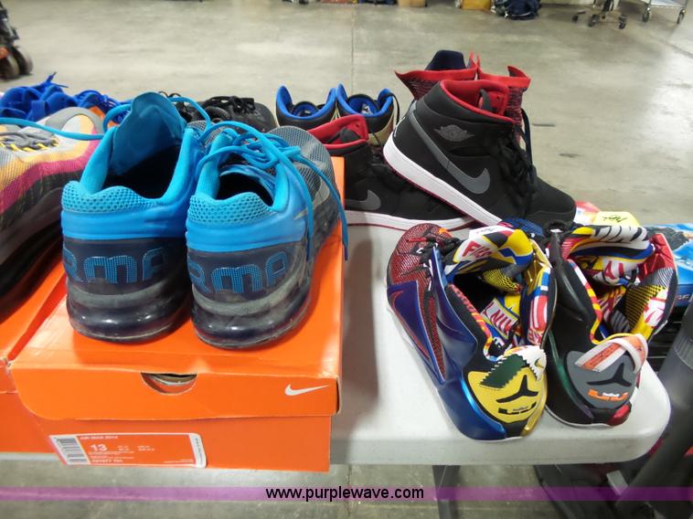 image for item AM9710 (20) pairs of mens shoes