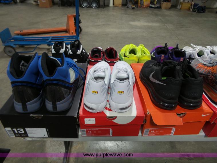 image for item AM9710 (20) pairs of mens shoes