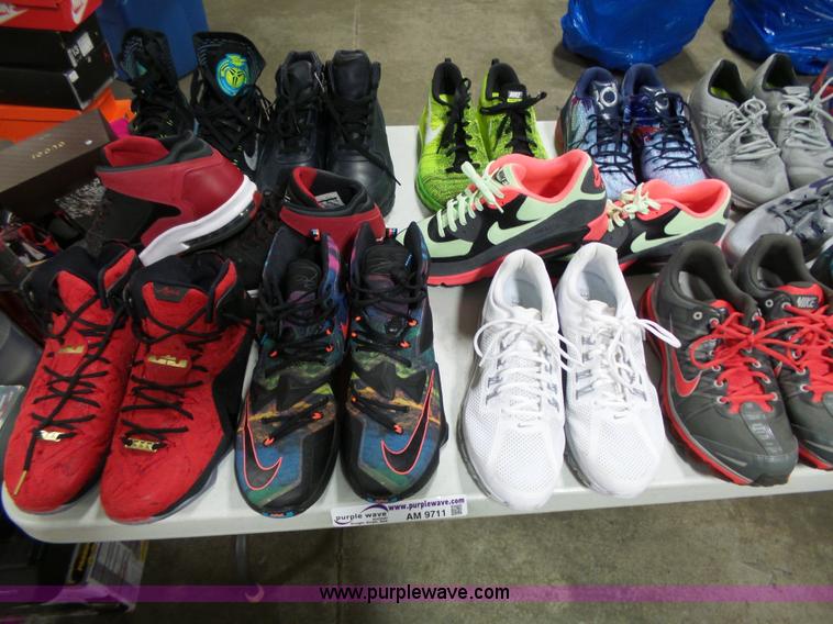 image for item AM9711 (25) pairs of mens shoes