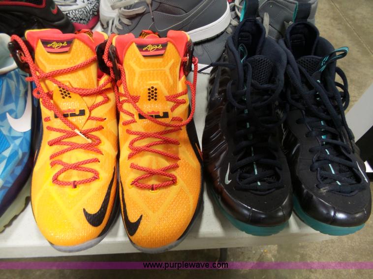 image for item AM9711 (25) pairs of mens shoes