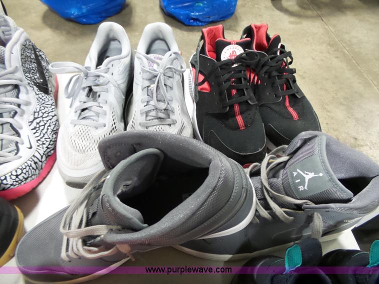 image for item AM9711 (25) pairs of mens shoes