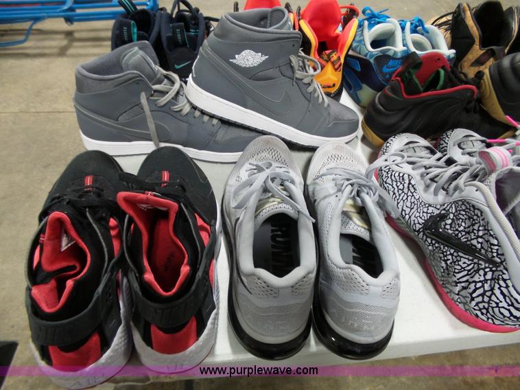 image for item AM9711 (25) pairs of mens shoes