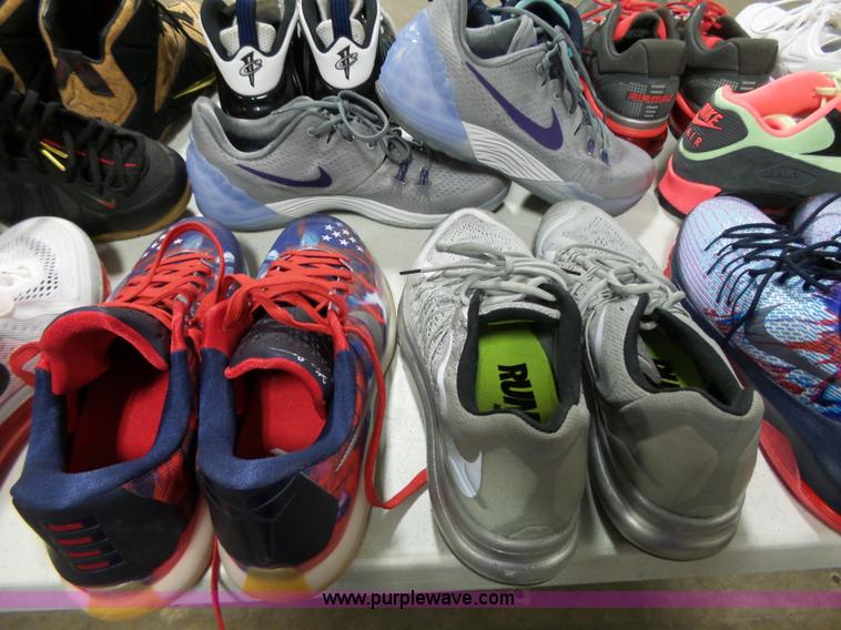 image for item AM9711 (25) pairs of mens shoes