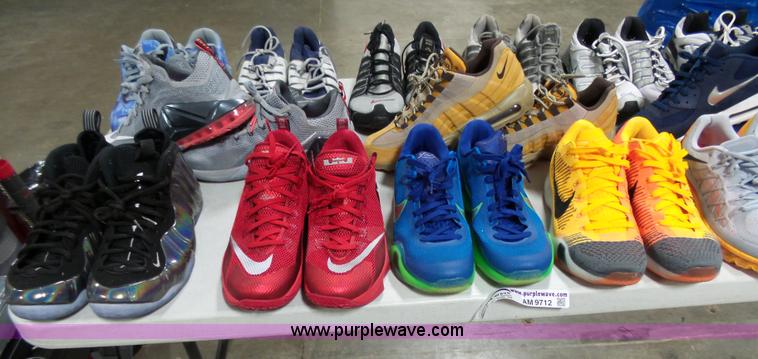 image for item AM9712 (25) pairs of mens shoes