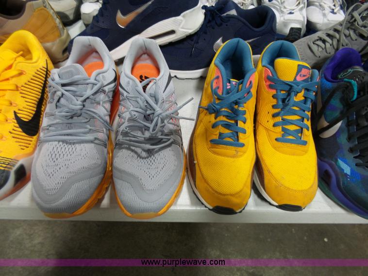 image for item AM9712 (25) pairs of mens shoes