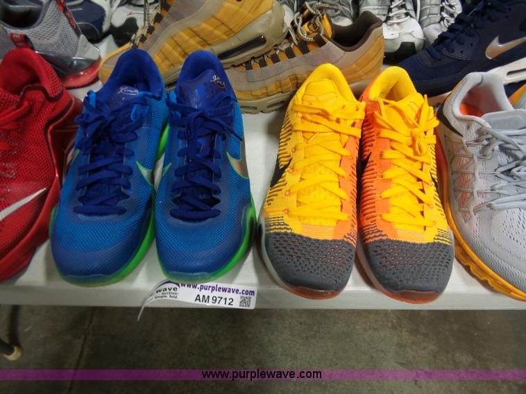 image for item AM9712 (25) pairs of mens shoes