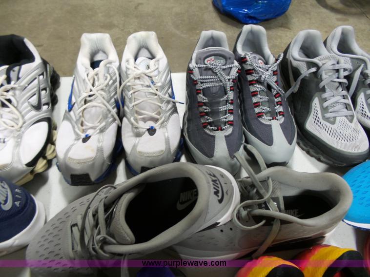 image for item AM9712 (25) pairs of mens shoes