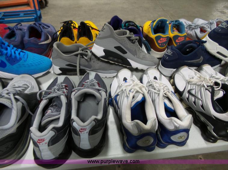 image for item AM9712 (25) pairs of mens shoes