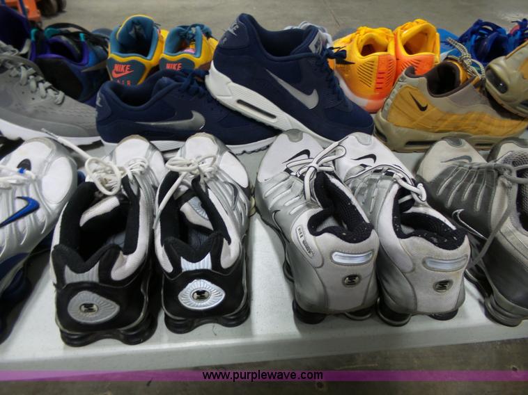 image for item AM9712 (25) pairs of mens shoes