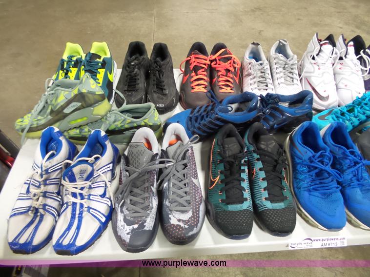 image for item AM9713 (25) pairs of mens shoes