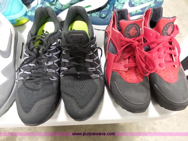 image for item AM9713 (25) pairs of mens shoes