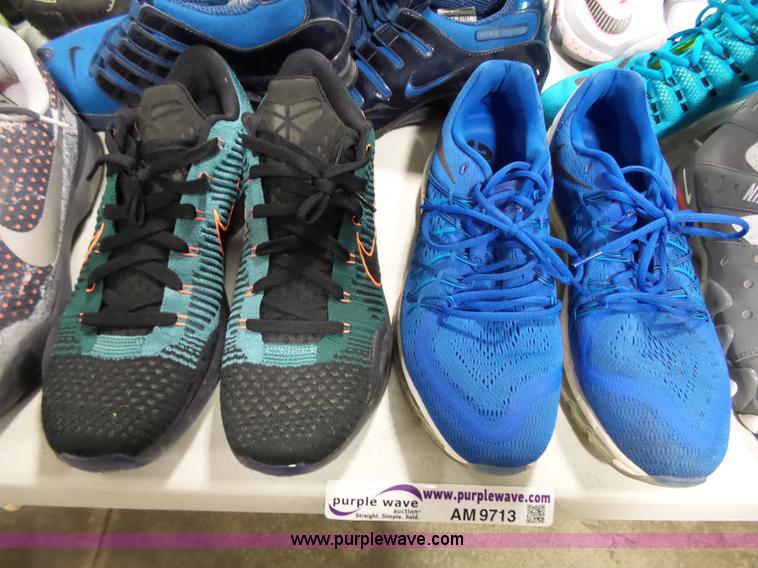 image for item AM9713 (25) pairs of mens shoes