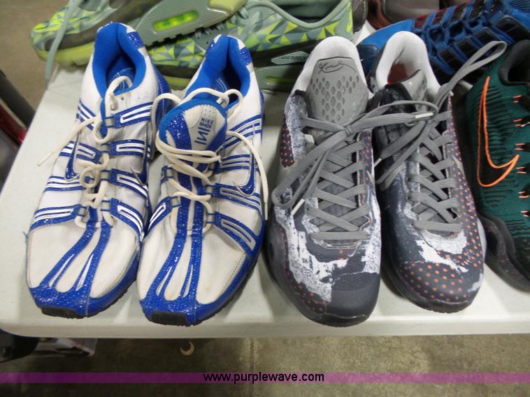 image for item AM9713 (25) pairs of mens shoes