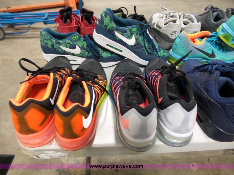 image for item AM9713 (25) pairs of mens shoes