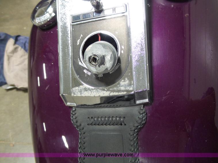 image for item AM9718 1998 Harley Davidson Dyna motorcycle