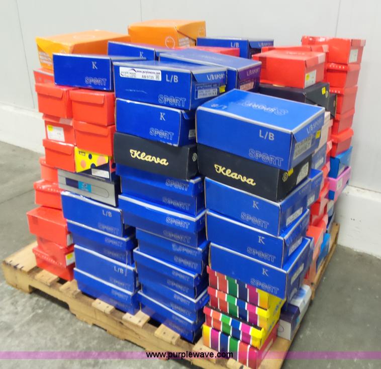 image for item AM9725 Approximately 120 assorted kids athletic shoes