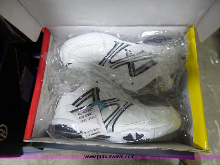 image for item AM9725 Approximately 120 assorted kids athletic shoes