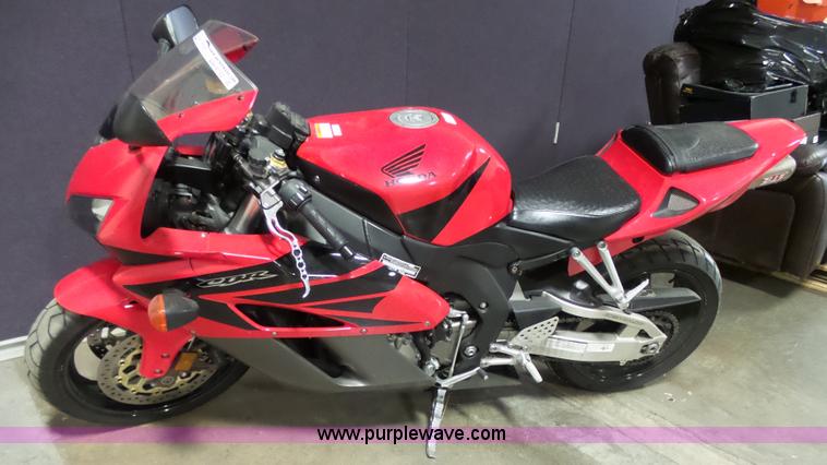 image for item AM9732 2004 Honda CBR1000RR motorcycle