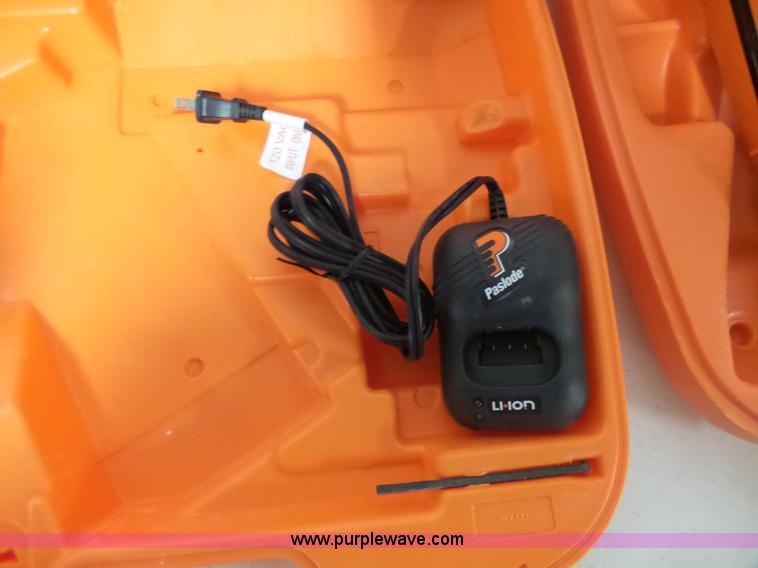 image for item AM9741 (2) Paslode cordless nail/stapler guns